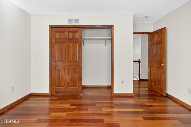 14 NY-9P, Malta, NY 12020