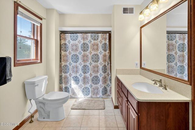 14 NY-9P, Malta, NY 12020