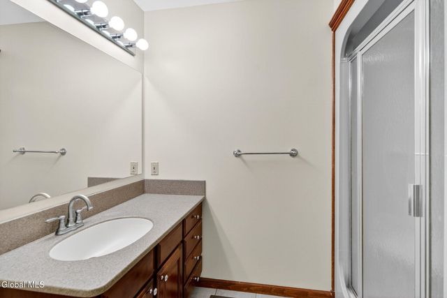 14 NY-9P, Malta, NY 12020