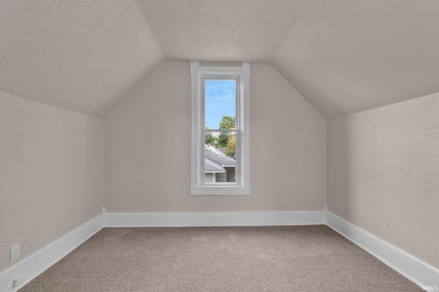 220 Crescent Street, Elkhart, IN 46516