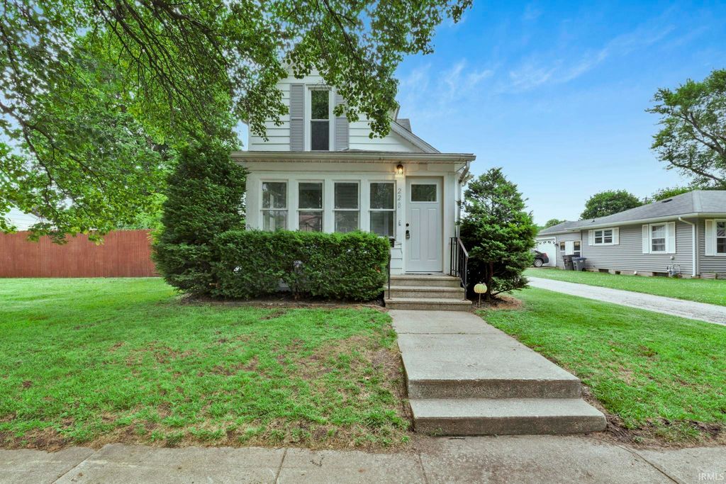 220 Crescent Street, Elkhart, IN 46516