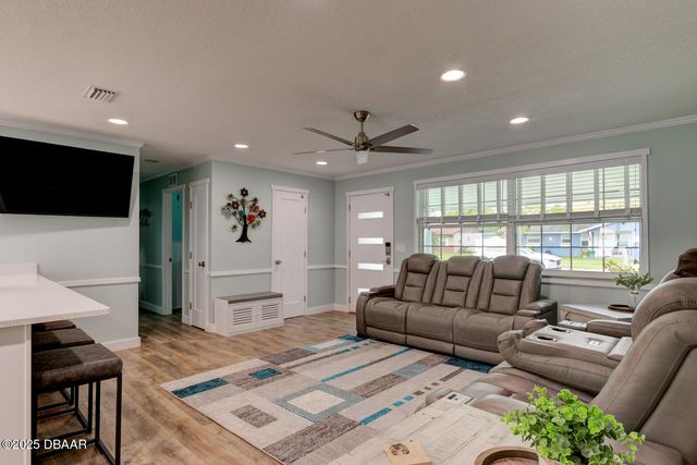2917 Carriage Drive, South Daytona, FL 32119
