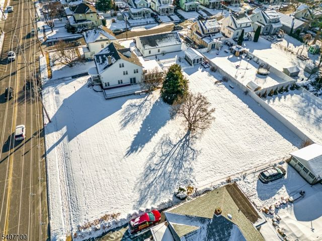 380 E Main St, Somerville Boro, NJ 08876