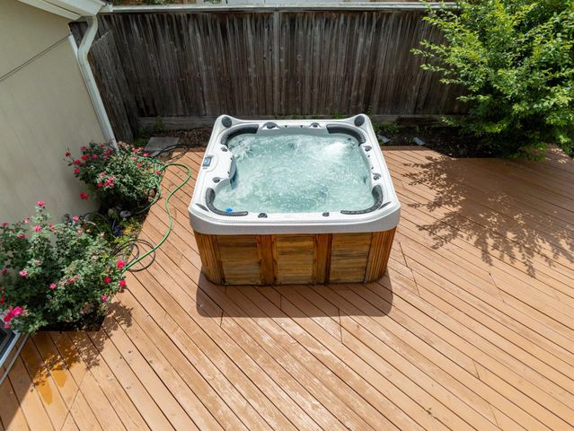 10631 Del Monte Drive, Houston, TX 77042