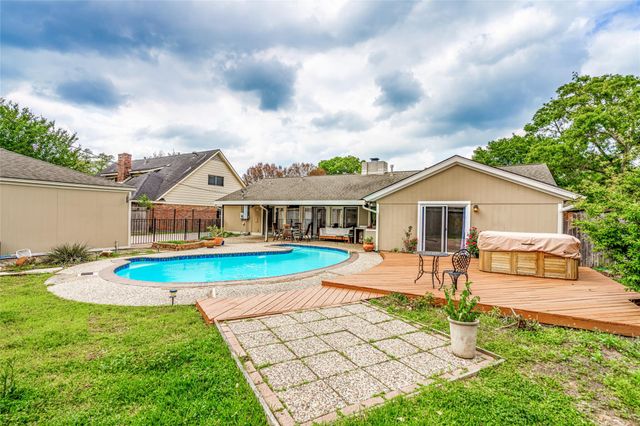 10631 Del Monte Drive, Houston, TX 77042