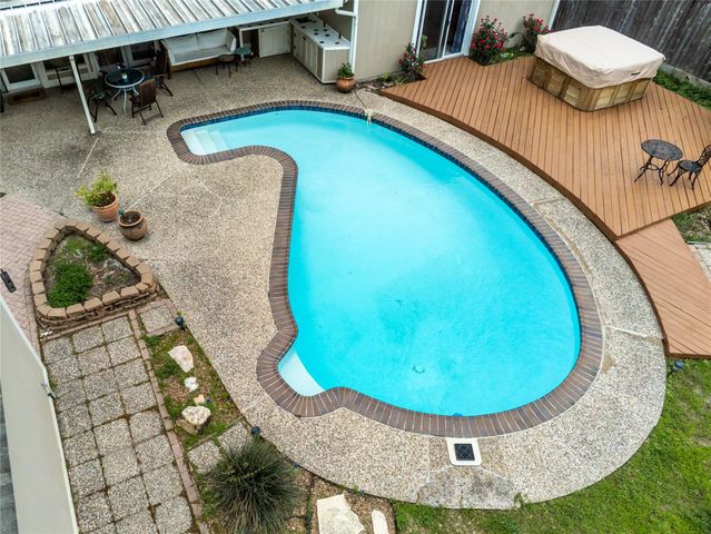 10631 Del Monte Drive, Houston, TX 77042