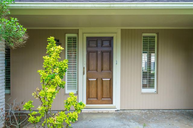 10631 Del Monte Drive, Houston, TX 77042