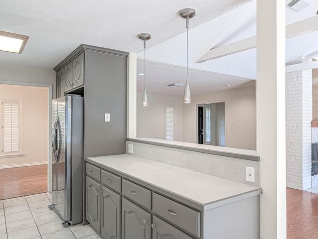 10631 Del Monte Drive, Houston, TX 77042