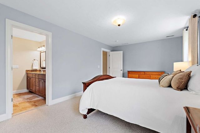 3 Notch Dr, Westford, MA 01886