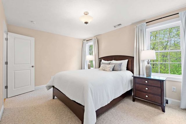 3 Notch Dr, Westford, MA 01886