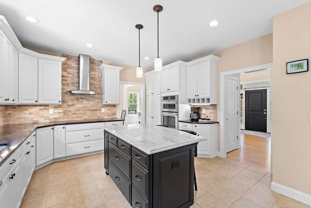 3 Notch Dr, Westford, MA 01886
