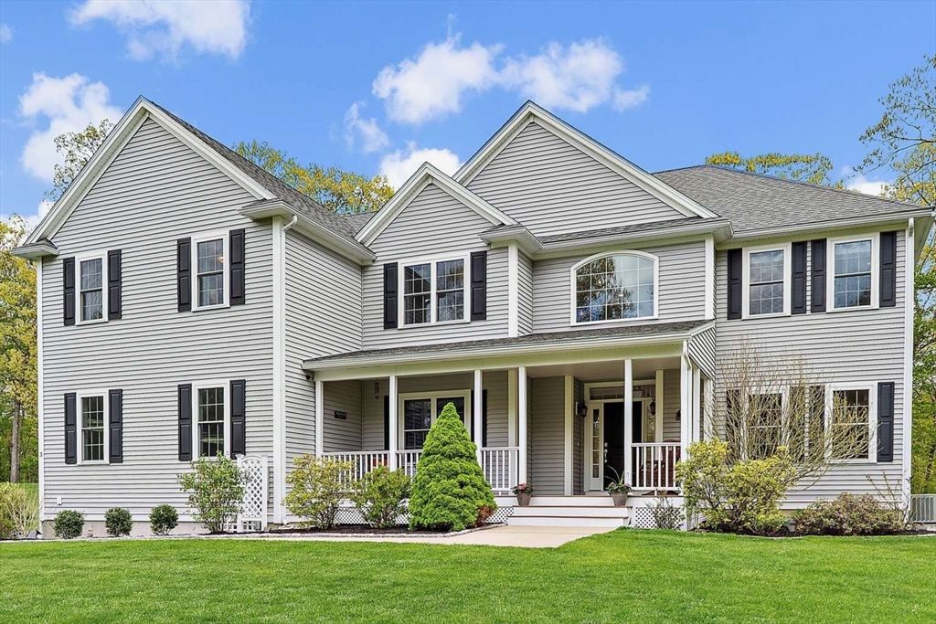 3 Notch Dr, Westford, MA 01886