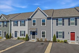 28 GENTLE BREEZE DR, Bunker Hill, WV 25413