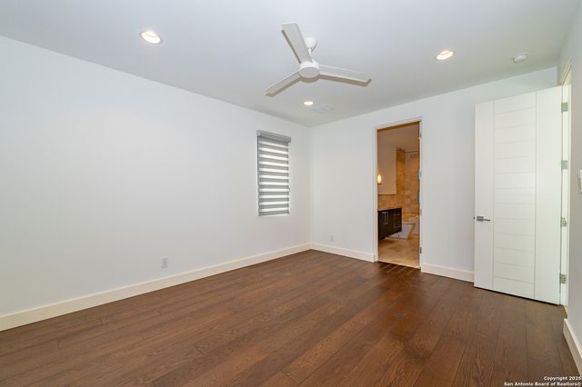 100 Canterbury Hill, Terrell Hills, TX 78209