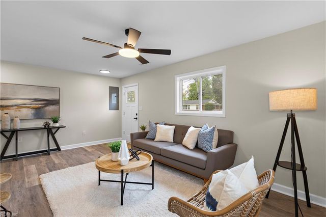 726 Hemlock AVE, Hampton, VA 23661