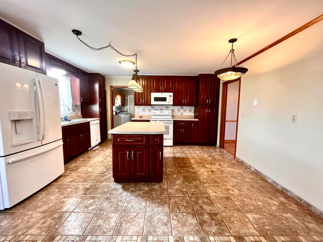 240 N Kentucky 830, Corbin, KY 40701