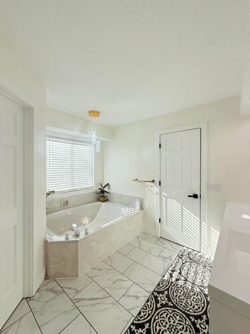 4916 S Buckingham Lane, Springfield, MO 65810