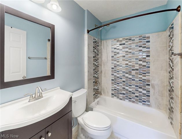 10203 Autumn Circle, Streetsboro, OH 44241