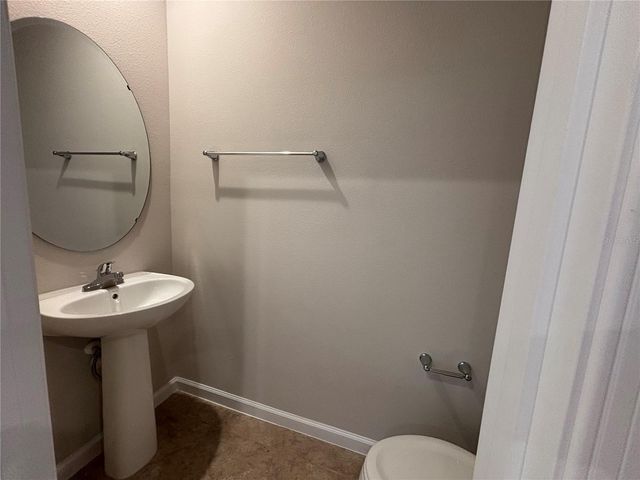 2212 FLUORESCENT WAY, South Daytona, FL 32119