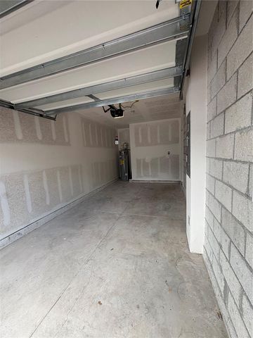 2212 FLUORESCENT WAY, South Daytona, FL 32119