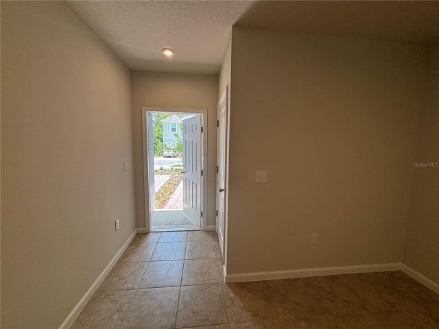 2212 FLUORESCENT WAY, South Daytona, FL 32119