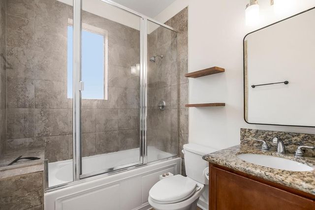 200 E 43rd Street 306, Kansas City, MO 64111