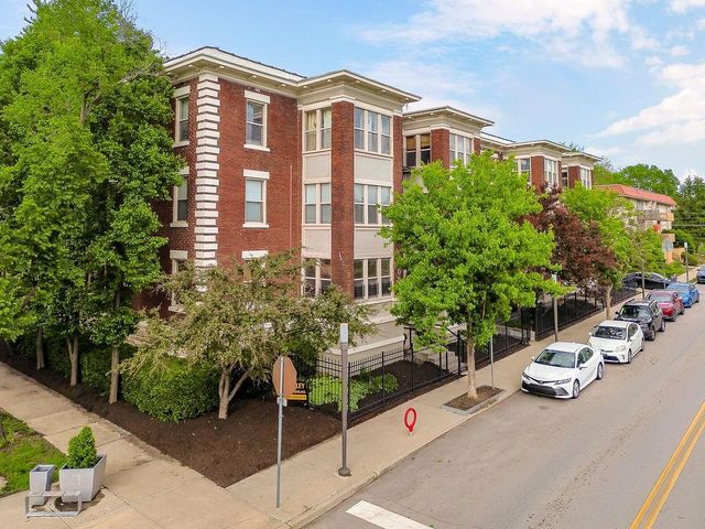 200 E 43rd Street 306, Kansas City, MO 64111
