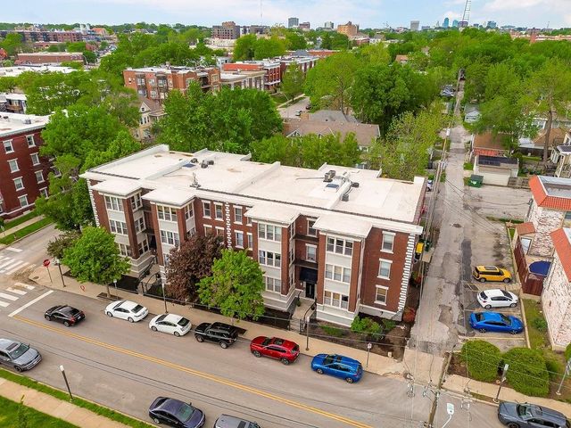 200 E 43rd Street 306, Kansas City, MO 64111