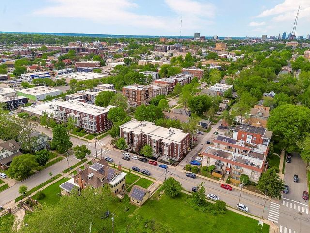 200 E 43rd Street 306, Kansas City, MO 64111