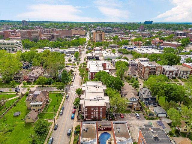 200 E 43rd Street 306, Kansas City, MO 64111