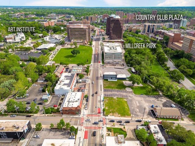 200 E 43rd Street 306, Kansas City, MO 64111
