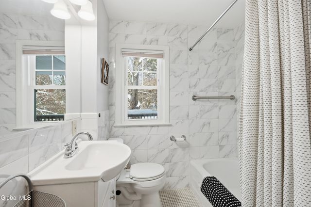 2829 Consaul Road, Schenectady, NY 12304