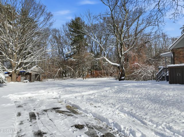 2829 Consaul Road, Schenectady, NY 12304