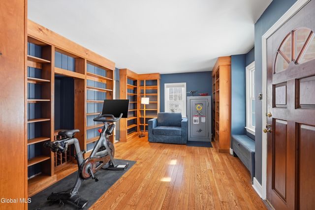 2829 Consaul Road, Schenectady, NY 12304