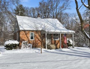 2829 Consaul Road, Schenectady, NY 12304
