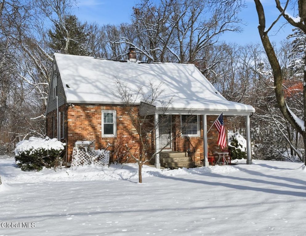 2829 Consaul Road, Schenectady, NY 12304