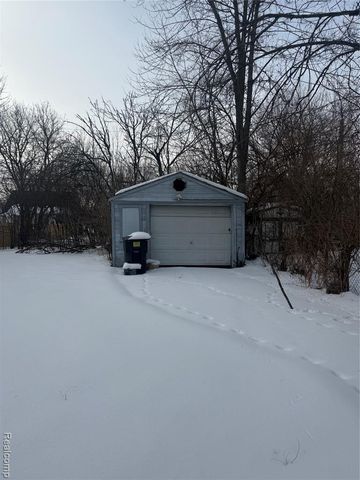 8411 Fielding Street, Detroit, MI 48228