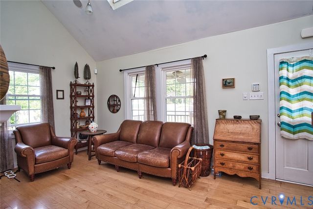 8201 Hungary Rd, Glen Allen, VA 23060
