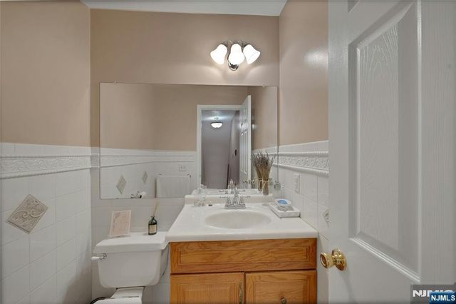 72 Marrow Street 3101, Newark, NJ 07103