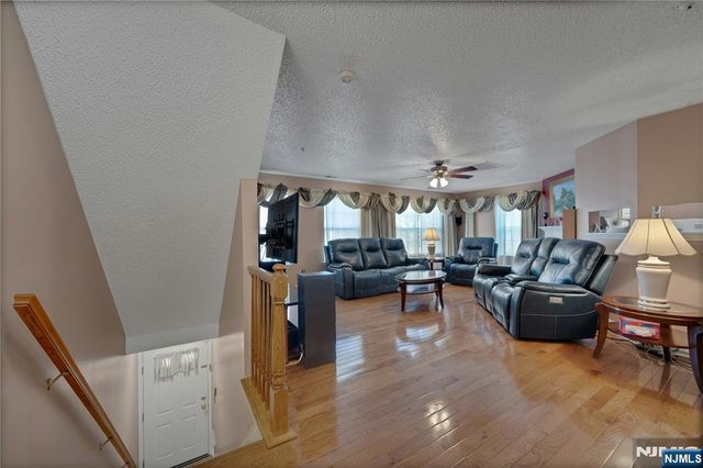 72 Marrow Street 3101, Newark, NJ 07103