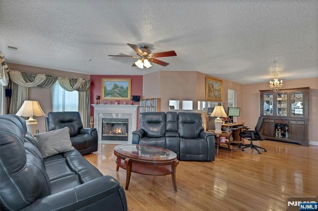 72 Marrow Street 3101, Newark, NJ 07103