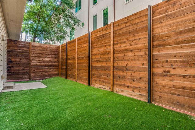 2022 N Fitzhugh Avenue C, Dallas, TX 87204