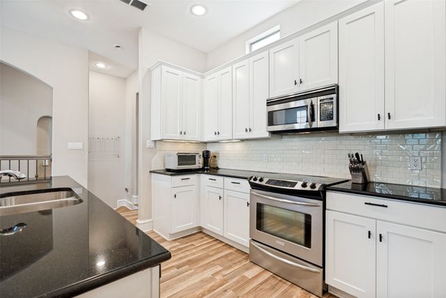 2022 N Fitzhugh Avenue C, Dallas, TX 87204