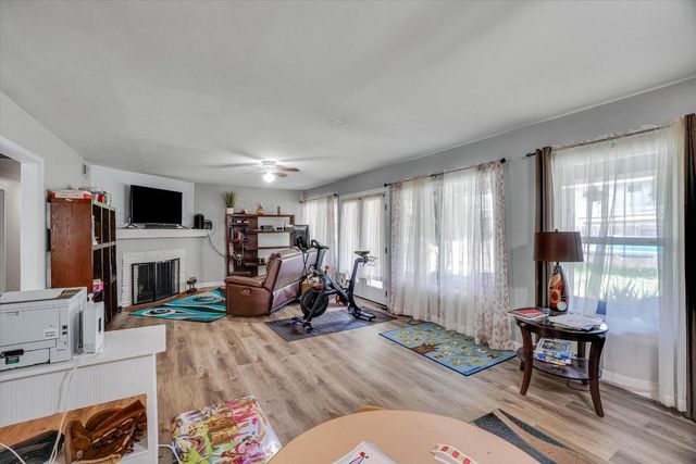 3216 Palmer St, Sacramento, CA 95815