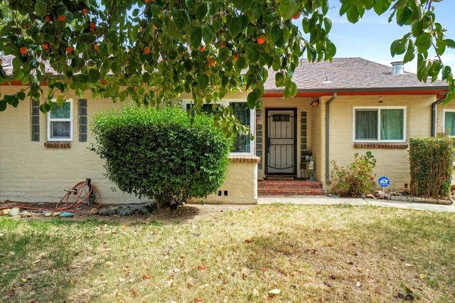 3216 Palmer St, Sacramento, CA 95815
