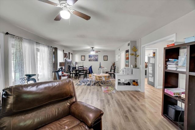 3216 Palmer St, Sacramento, CA 95815