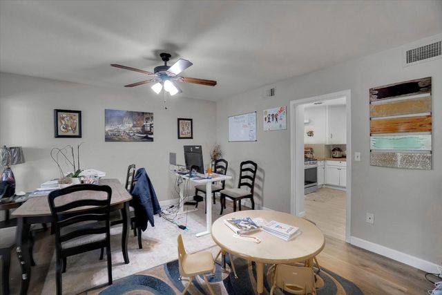 3216 Palmer St, Sacramento, CA 95815