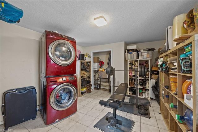 901 Decker Road, Thomasville, NC 27360