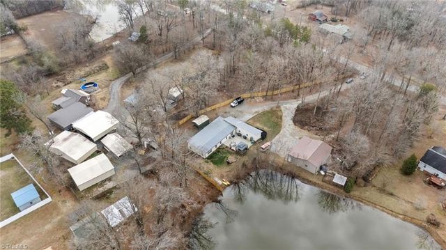 901 Decker Road, Thomasville, NC 27360