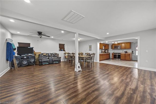 901 Decker Road, Thomasville, NC 27360